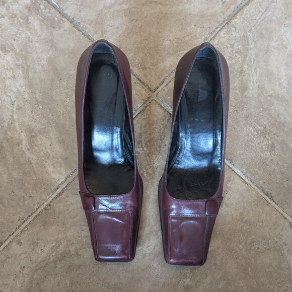 Classic Burbundy Pumps - Picture 5 of 5